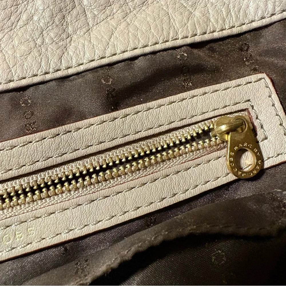 Marc Jacobs Taupe Cow Leather Hobo Bag. Used but in Good Condition.